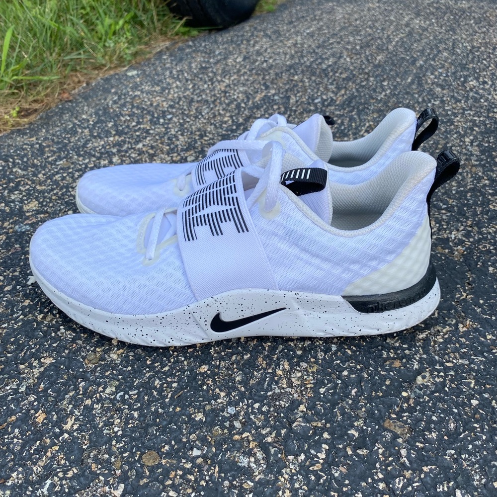 WOMEN'S NIKE IN-SEASON TR 9 TRAINING SHOES